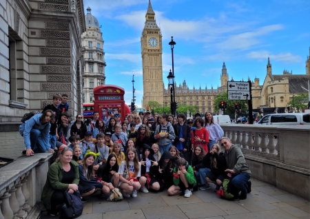 Pozdrowienia z Londynu od uczniów klas 7 i 8!
