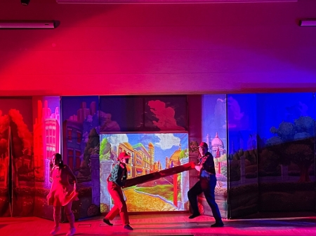 Uczniowie klas drugich przenieśli się dziś do świata „Karolci”!